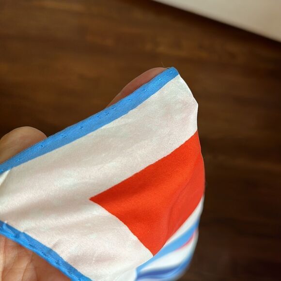 Vtg 60s/70s Vera Neumann red, light blue, navy blue & white large square scarf - Picture 10 of 10